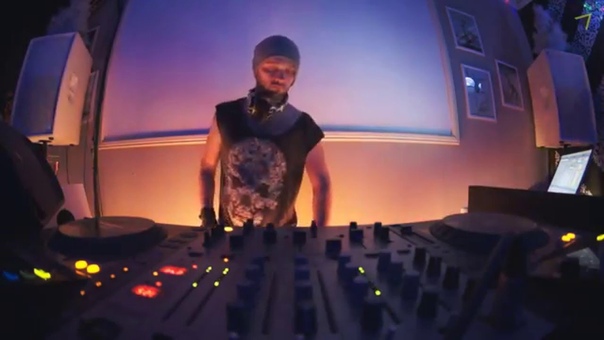 Roma Bromich Friends Only Bar, video by Alex Balius