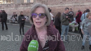 Green Pass, in centinaia in piazza del Popolo con Puzzer: “politici vergognatevi“