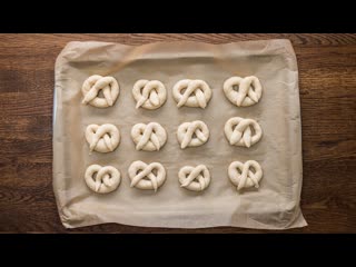 Beer Pretzels with Beer Cheese Dip