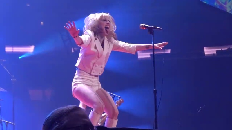 Paramore Told You So, Whats Love Got to Do with This ( Madison Square Garden, NYC 5, 31,
