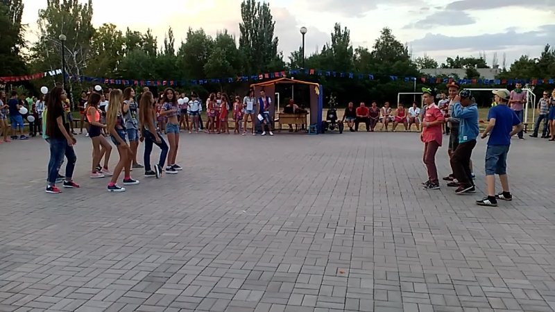 мокрая девочка