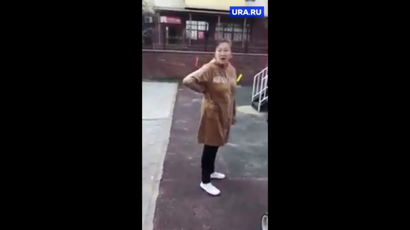 В Казахстане в Усть Каменогорске казашка выгонят с детской