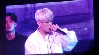 191111 Baekhyun Betcha, UN Village @ SuperM  We Are The Future Fort Worth Concert Live Fancam