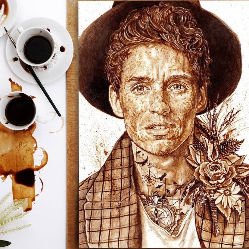 Кофейные рисунки художницы-самоучки Нурии Сальседо Нурия Сальседо (Nuria Salcedo) художница-самоучка, которая с помощью кофе создаёт невероятно детализированные рисунки и портреты знаменитостей.