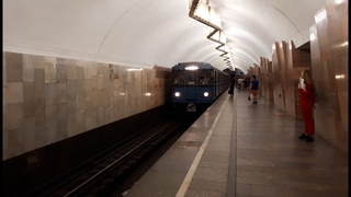 Ретро-метро: Состав Еж3/Ем-508Т на станции Баррикадная