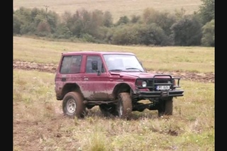 TOYOTA LAND CRUISER LJ 70 (2,4TD 2L-T)