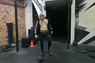 Виктор Блуд - heavymetalsport Kettlebell swing